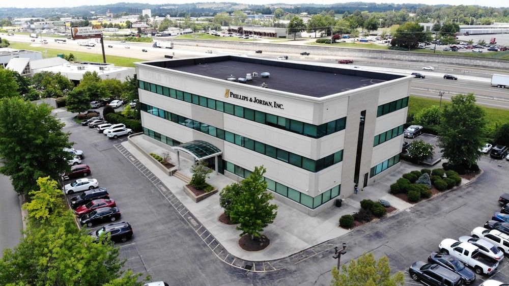 Parkside Drive Office Building: 10201 Parkside Drive, Knoxville, TN 37922